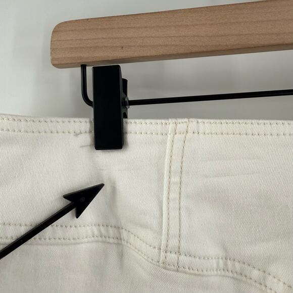 WE THE FREE x FREE PEOPLE Curvy Jeans Size 35 NWT White Denim Plus Curvy Raw Hem - Picture 9 of 16